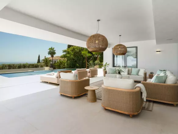 5-bedroom Villa In Marbella, Spain (627 M²)