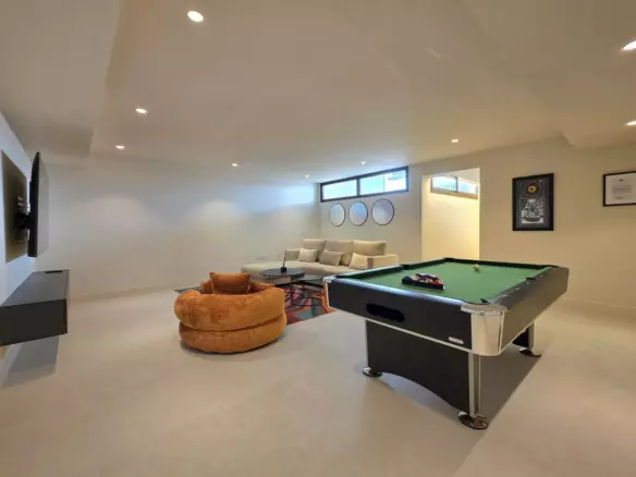 4-bedroom Town House In Estepona, Spain (291 M²)