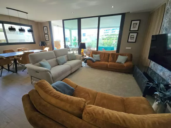 2-bedroom Apartment In Fuengirola, Spain (145 M²)