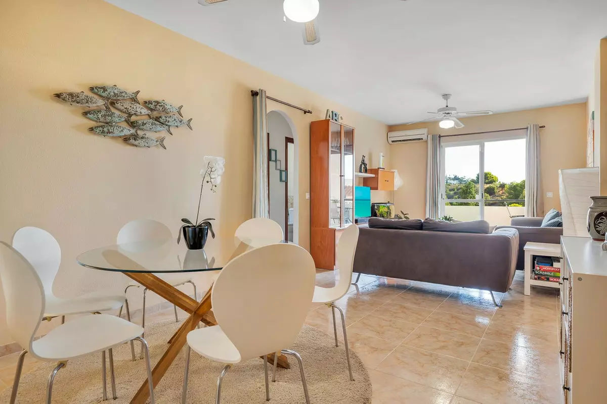 3-bedroom Apartment In Benalmádena, Spain (96 M²)
