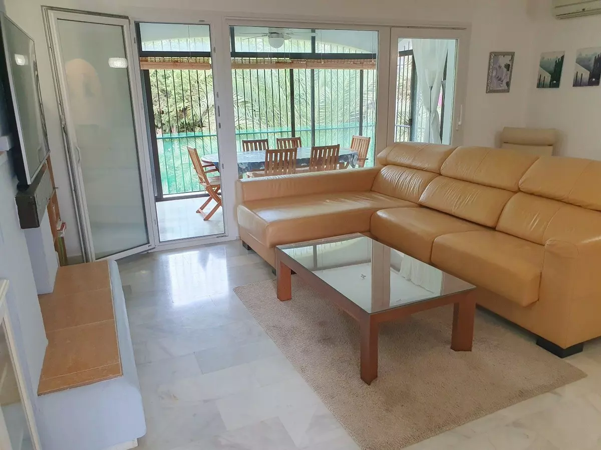 2-bedroom Apartment In Estepona, Spain (99 M²)