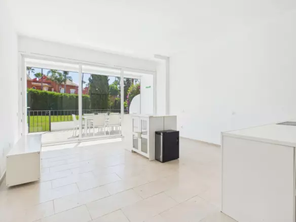 1-bedroom Apartment In Estepona, Spain (53 M²)