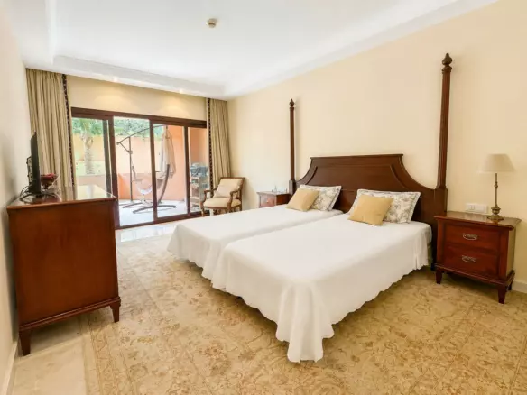 2-bedroom Apartment In Estepona, Spain (201 M²)