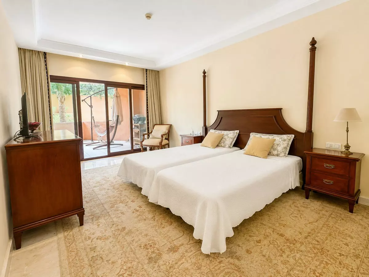 2-bedroom Apartment In Estepona, Spain (201 M²)