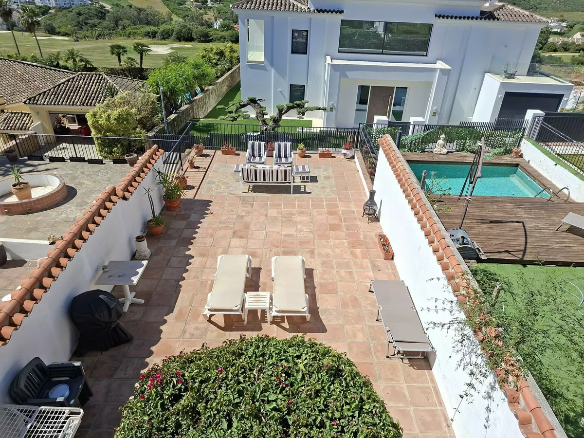 3-bedroom Town House In Manilva, Spain (131 M²)