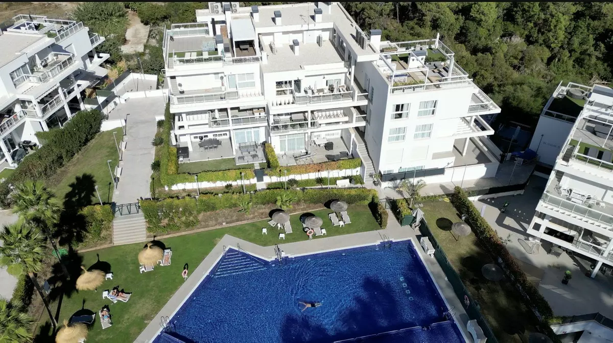 3-bedroom Apartment In Benahavis, Spain (180 M²)