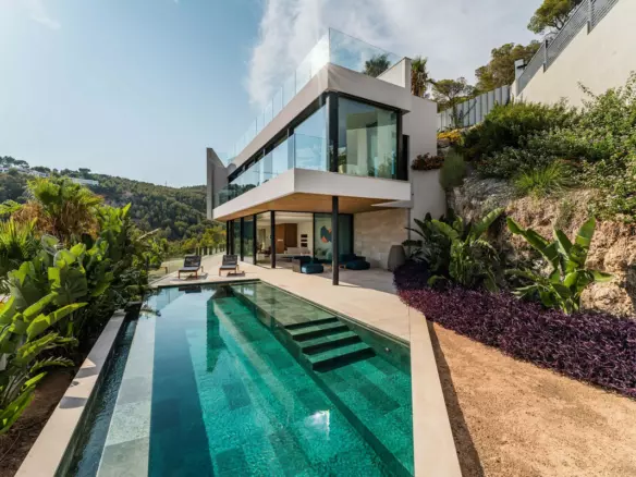 4-bedroom Villa In Calvià, Spain (584 M²)