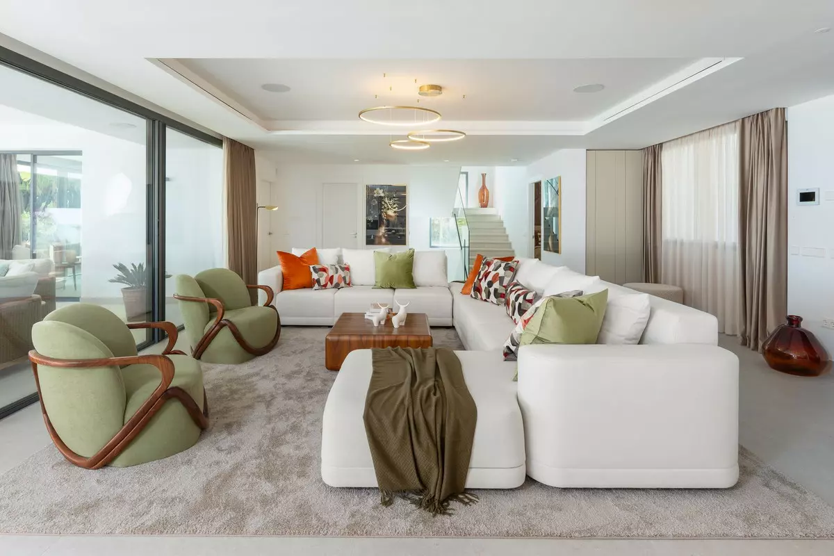 5-bedroom Villa In Marbella, Spain (627 M²)