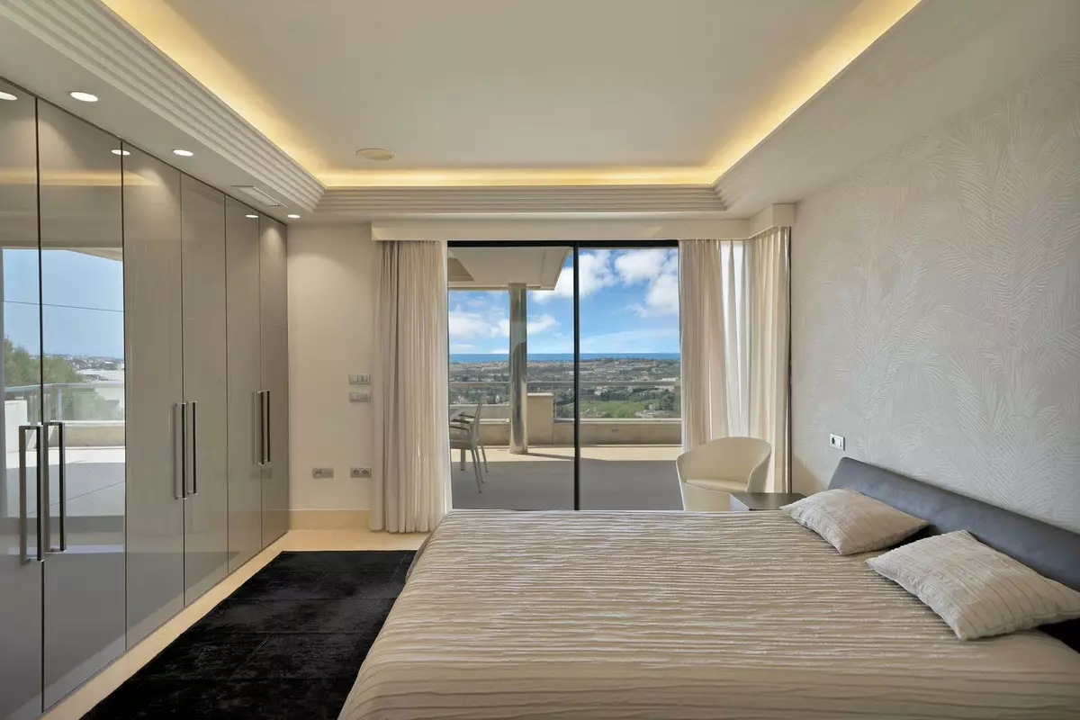 3-bedroom Apartment In Marbella, Spain (283 M²)
