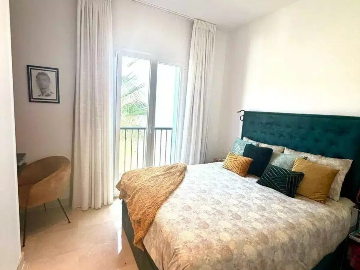 3-bedroom Apartment In Estepona, Spain (100 M²)