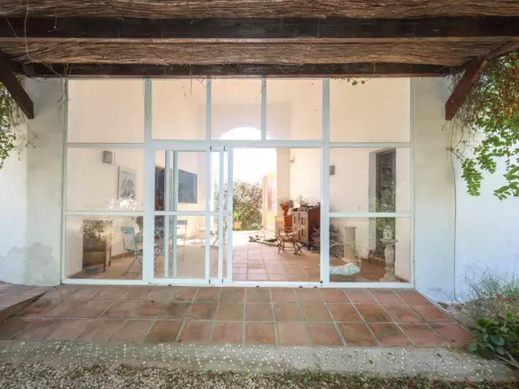 3-bedroom Villa In Guaro, Spain (184 M²)