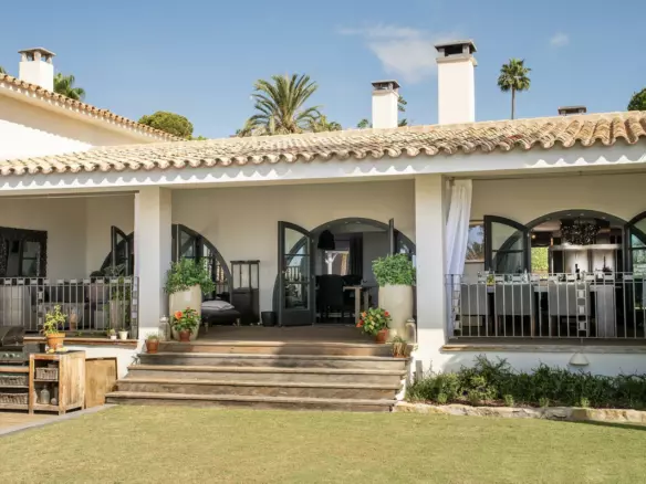5-bedroom Villa In Estepona, Spain (595 M²)