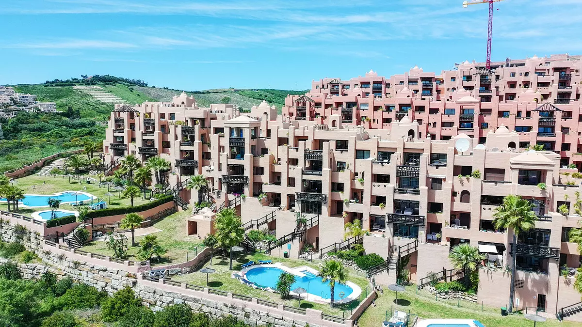 3-bedroom Apartment In Manilva, Spain (138 M²)