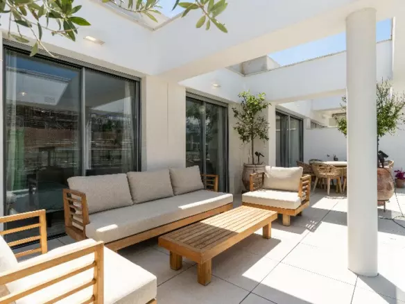3-bedroom Apartment In Marbella, Spain (117 M²)