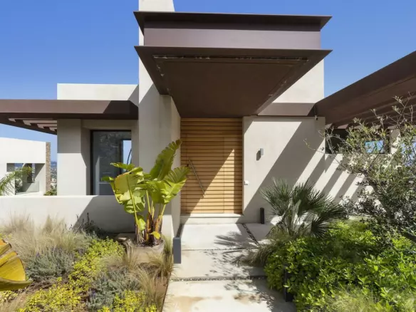 5-bedroom Villa In Benahavis, Spain (407 M²)