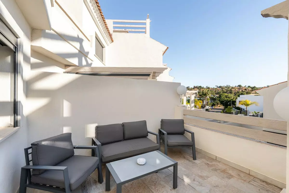 3-bedroom Town House In Estepona, Spain (170 M²)