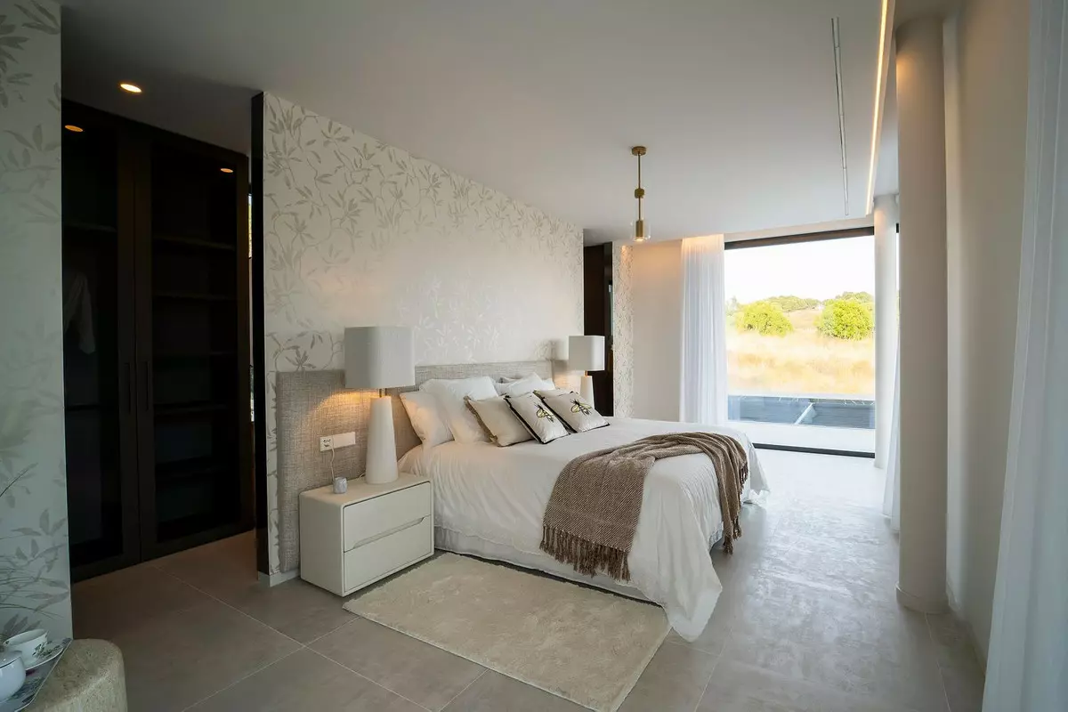6-bedroom Villa In Estepona, Spain (1.182 M²)