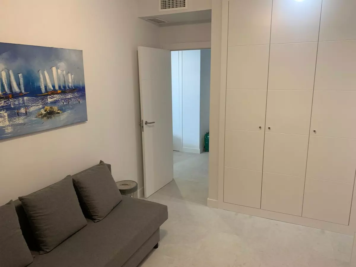 3-bedroom Property In Estepona, Spain (159 M²)