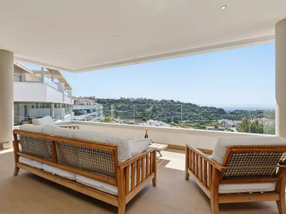 3-bedroom Apartment In Benahavis, Spain (160 M²)