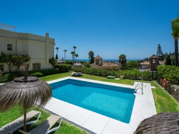 3-bedroom Town House In Benahavis, Spain (212 M²)