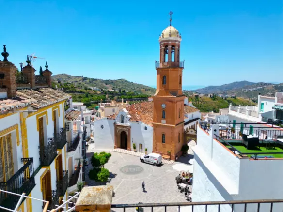 7-bedroom Town House In Cómpeta, Spain (210 M²)