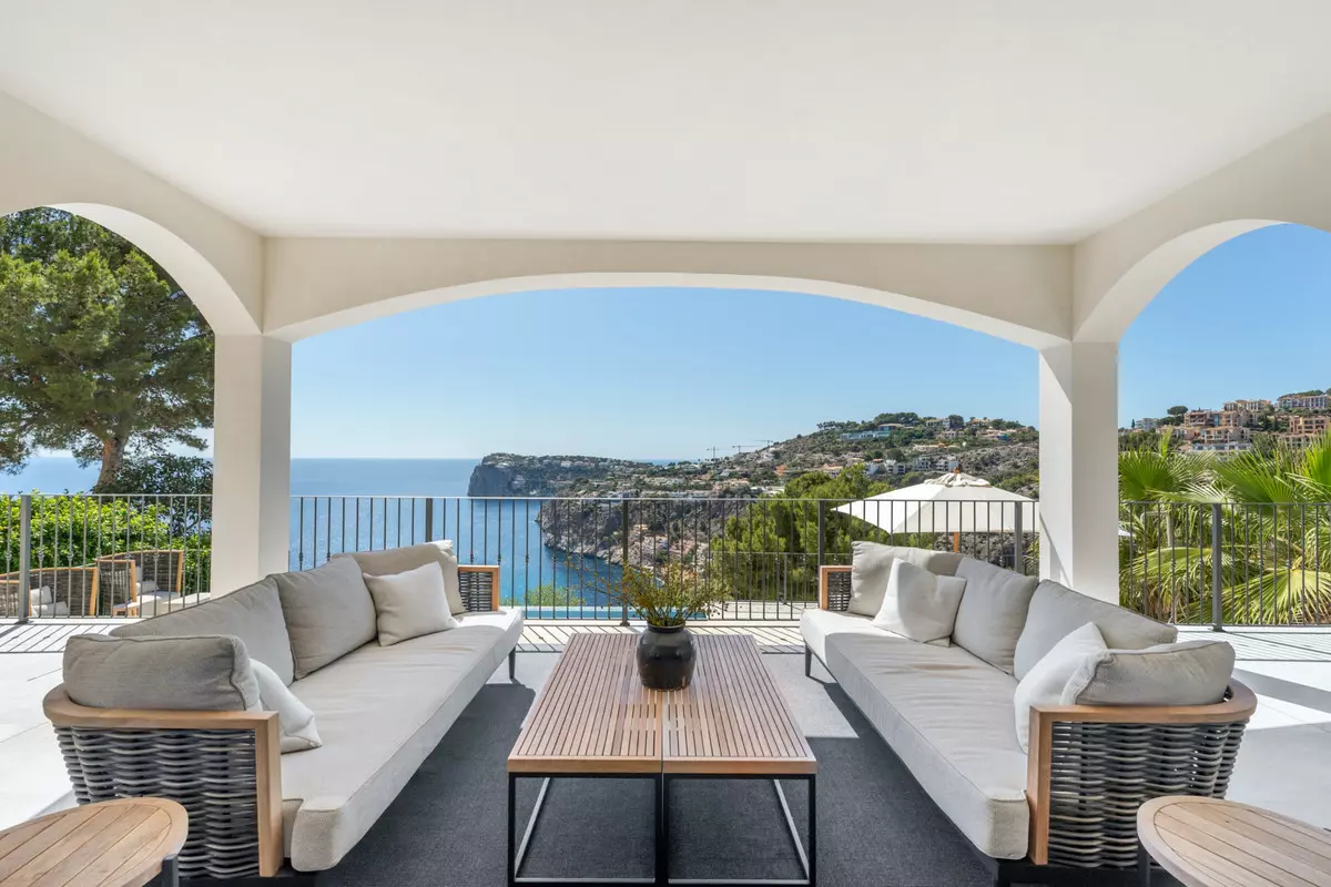 4-bedroom Villa In Andratx, Spain (416 M²)