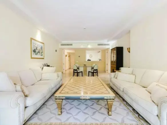 2-bedroom Apartment In Estepona, Spain (171 M²)
