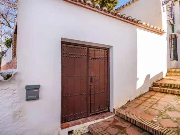 3-bedroom Town House In Comares, Spain (142 M²)
