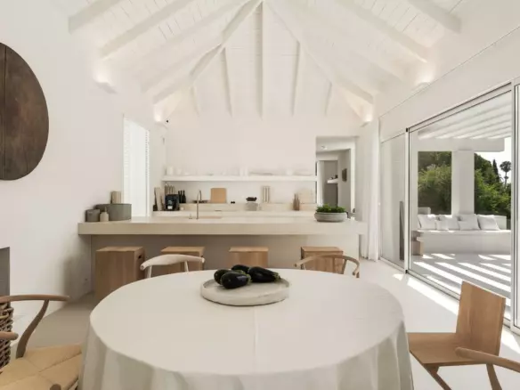 4-bedroom Villa In Estepona, Spain (262 M²)