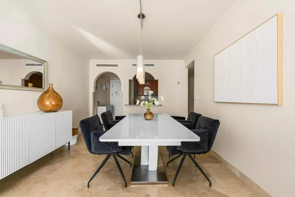 2-bedroom Apartment In Estepona, Spain (93 M²)