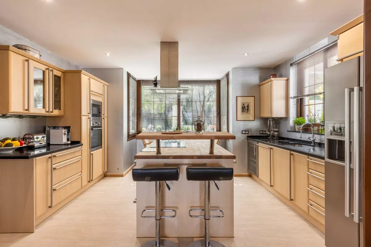 4-bedroom Villa In Mijas, Spain (463 M²)