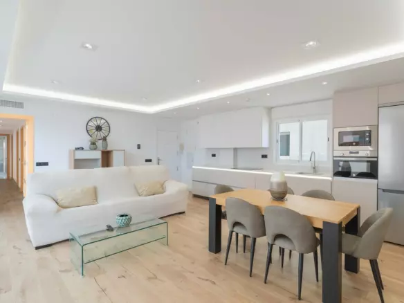 3-bedroom Apartment In Fuengirola, Spain (130 M²)