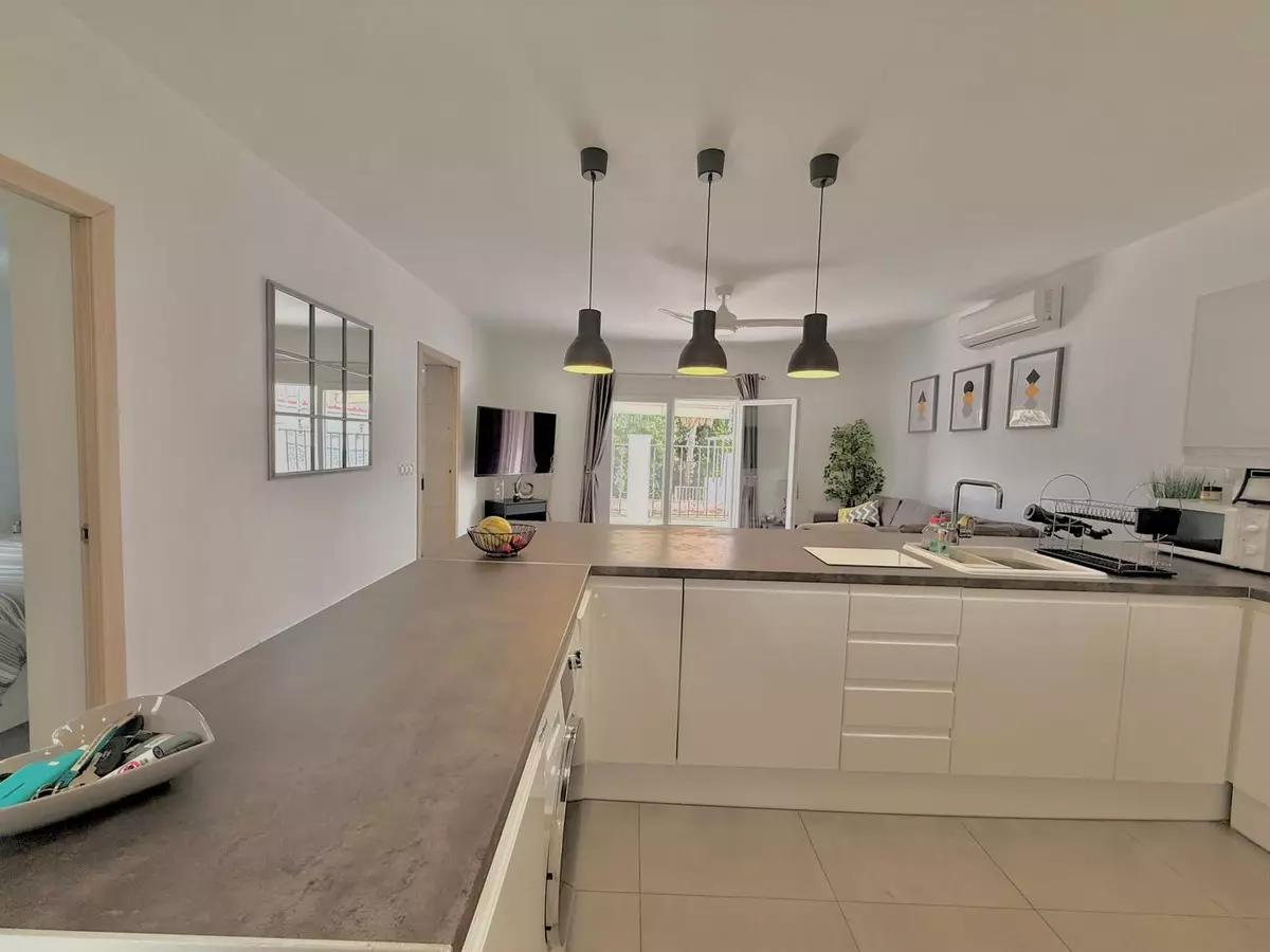 3-bedroom Villa In Benalmádena, Spain (90 M²)