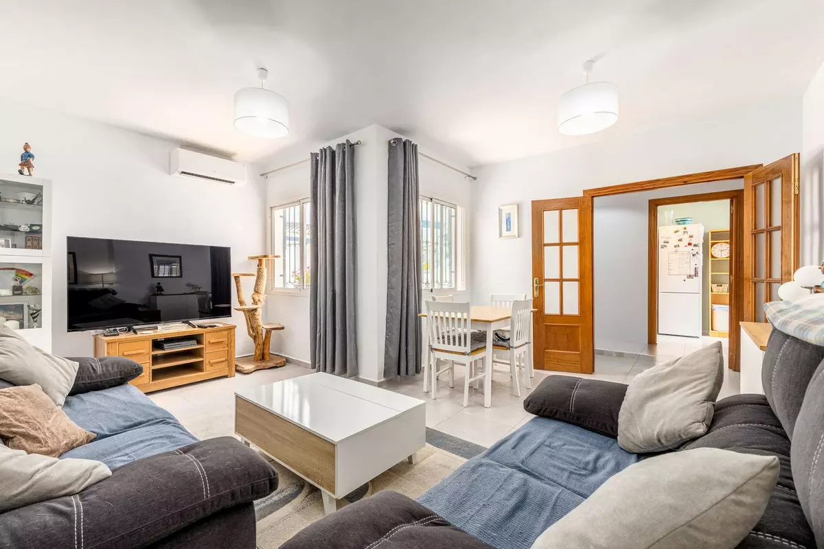 5-bedroom Town House In Alhaurín El Grande, Spain (169 M²)