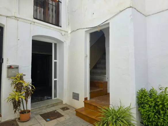 7-bedroom Town House In Cómpeta, Spain (210 M²)