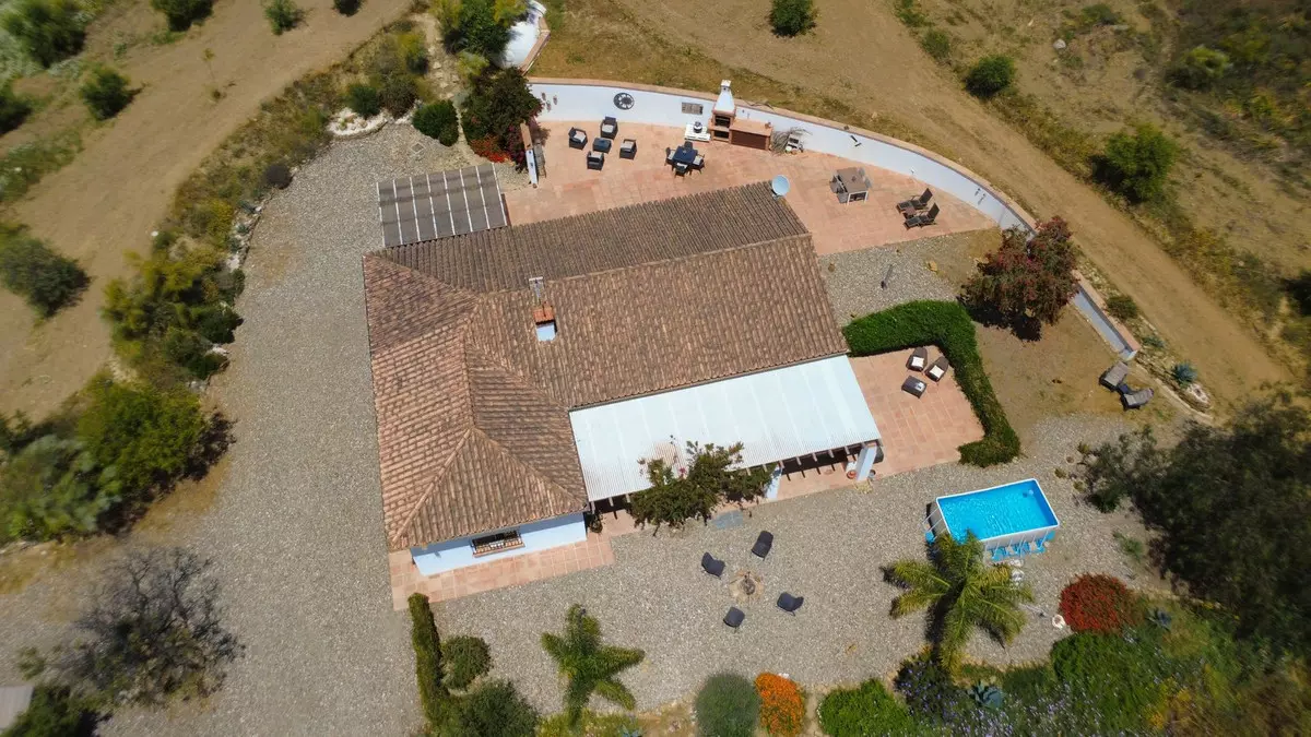 3-bedroom Villa In Álora, Spain (148 M²)