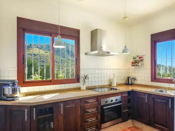 3-bedroom Villa In Vélez – Málaga, Spain (128 M²)