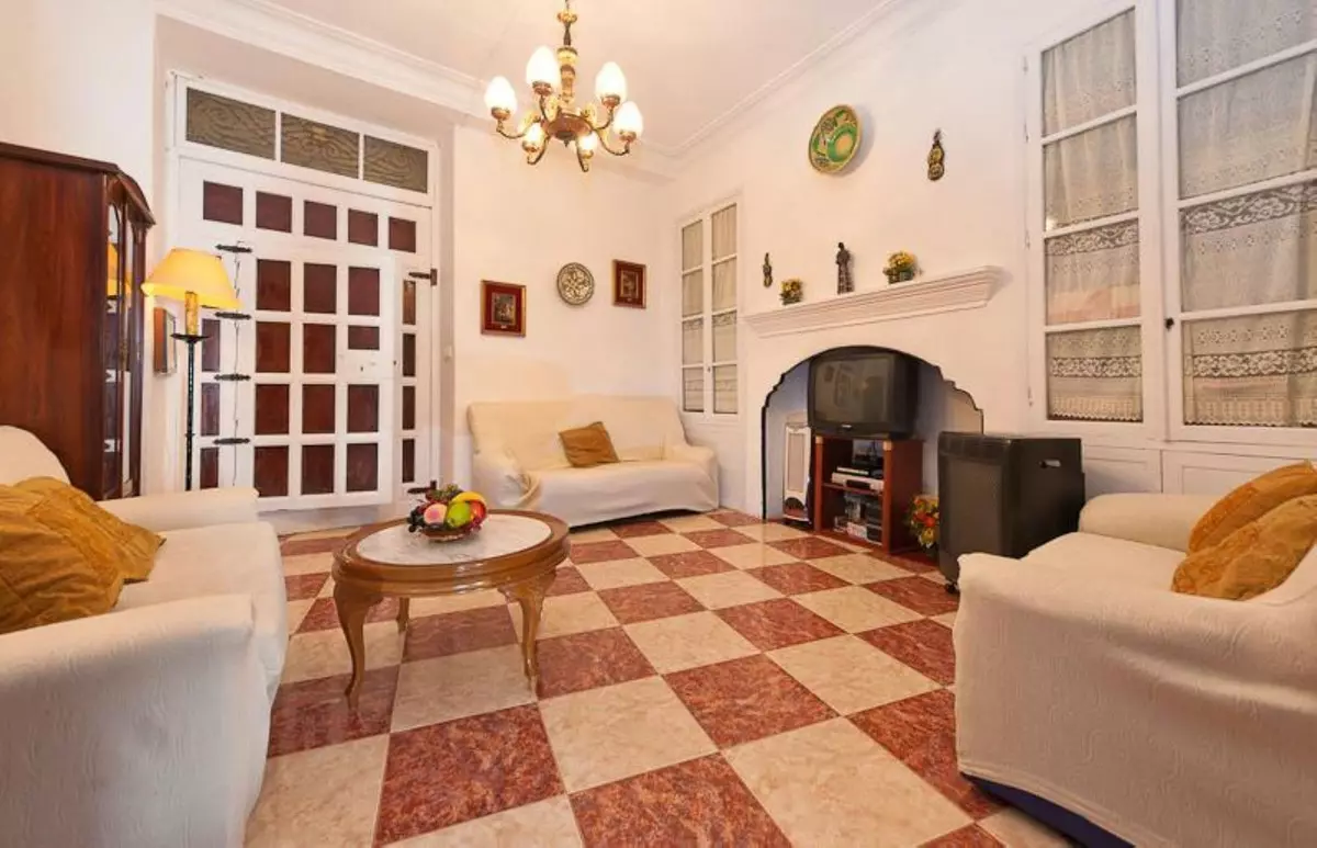 14-bedroom Town House In Álora, Spain (1.085 M²)