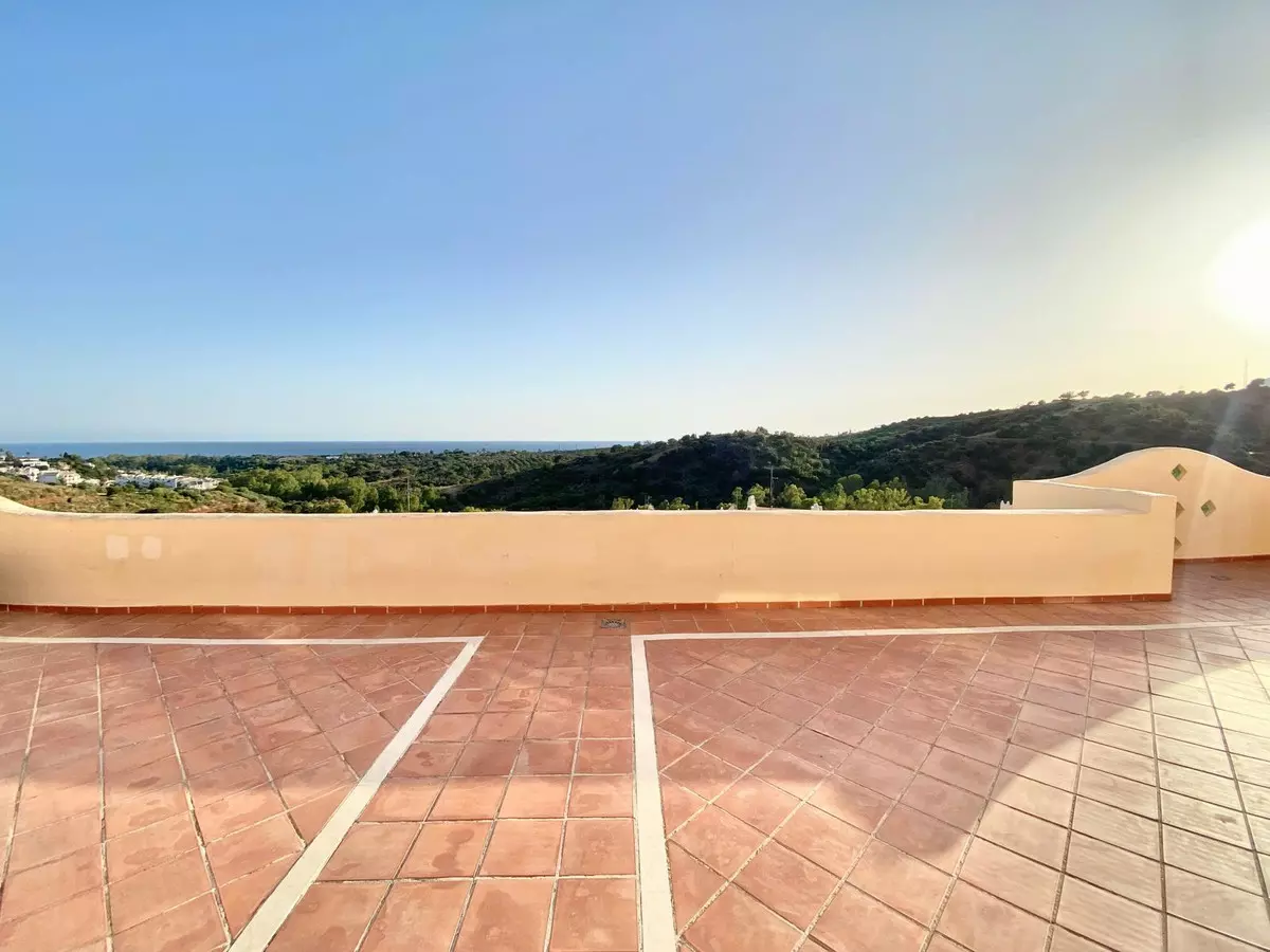 3-bedroom Apartment In Marbella, Spain (140 M²)