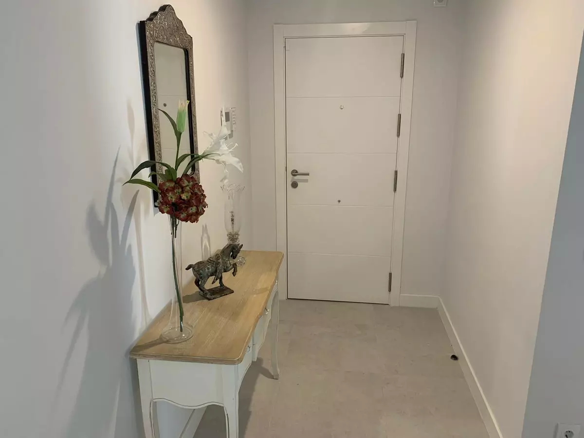 3-bedroom Property In Estepona, Spain (159 M²)