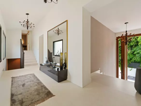5-bedroom Villa In Marbella, Spain (648 M²)