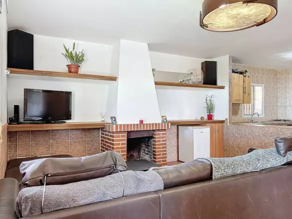 3-bedroom Country House In Vélez – Málaga, Spain (336 M²)