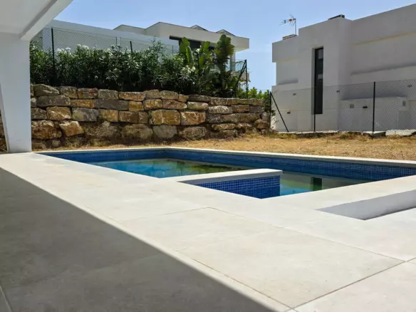 3-bedroom Villa In Manilva, Spain (218 M²)