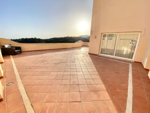 3-bedroom Apartment In Marbella, Spain (140 M²)