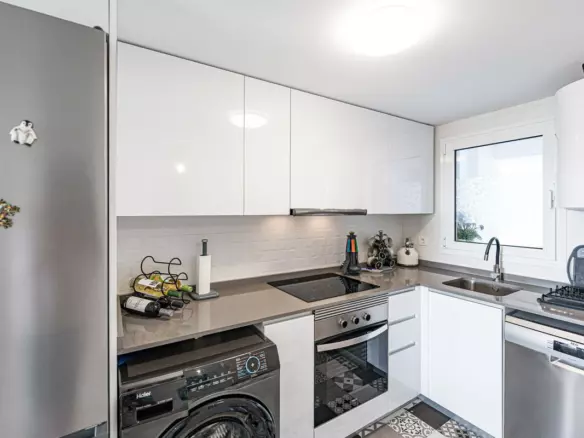 3-bedroom Apartment In Casares, Spain (80 M²)