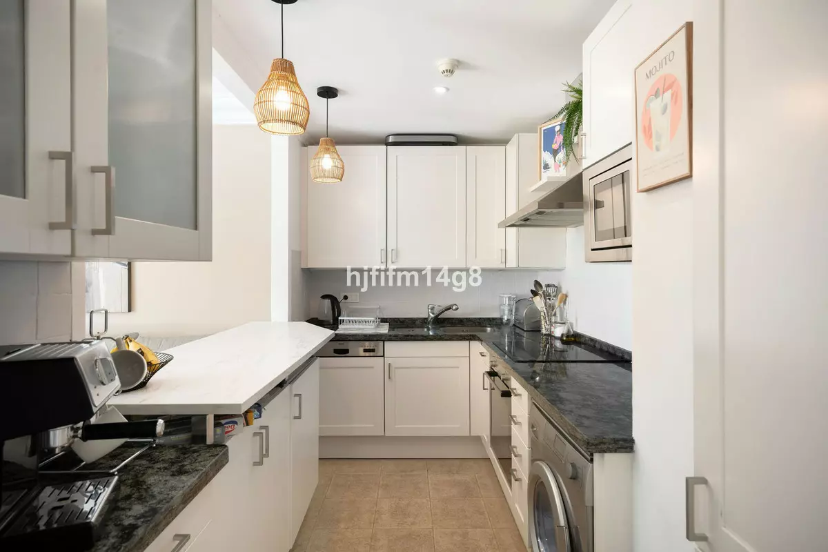 2-bedroom Apartment In Marbella, Spain (98 M²)