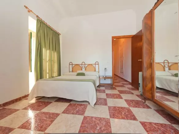 14-bedroom Town House In Álora, Spain (1.085 M²)