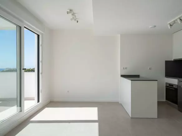 3-bedroom Apartment In Estepona, Spain (111 M²)