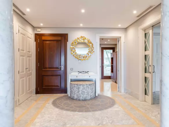 3-bedroom Apartment In Marbella, Spain (226 M²)