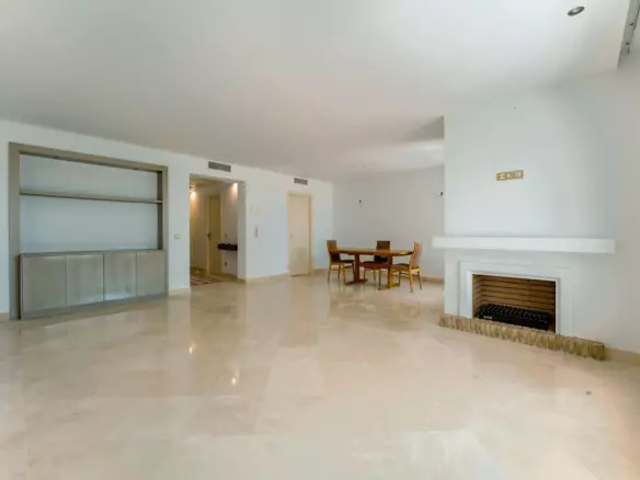 3-bedroom Town House In Estepona, Spain (235 M²)